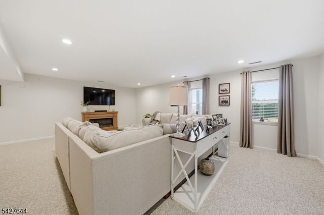 38 Bourne Circle 38, Hardyston Twp., NJ 07419