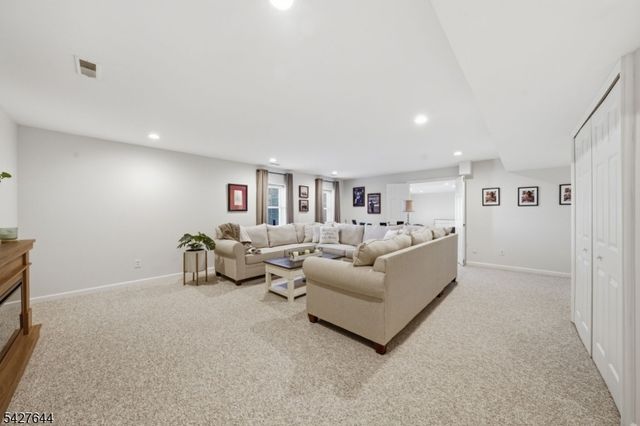 38 Bourne Circle 38, Hardyston Twp., NJ 07419