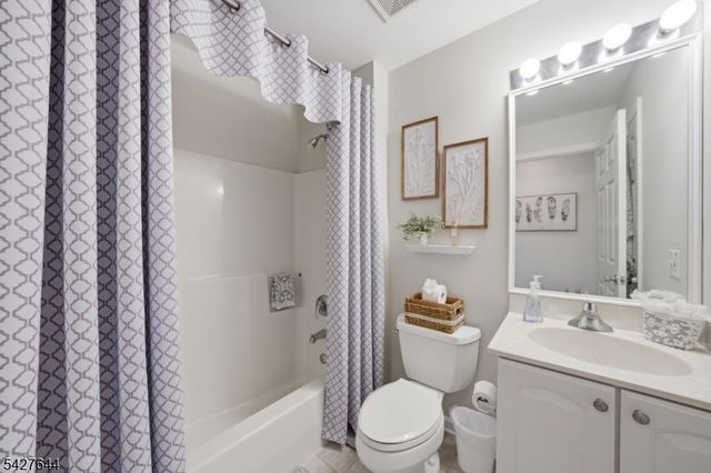 38 Bourne Circle 38, Hardyston Twp., NJ 07419