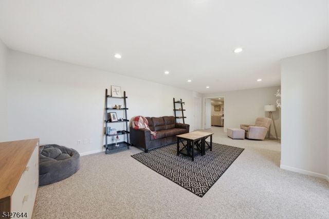 38 Bourne Circle 38, Hardyston Twp., NJ 07419