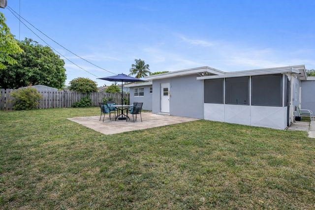 2000 NE 62nd Street, Fort Lauderdale, FL 33308