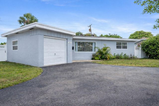 2000 NE 62nd Street, Fort Lauderdale, FL 33308