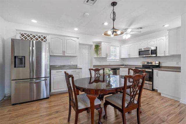 2000 NE 62nd Street, Fort Lauderdale, FL 33308