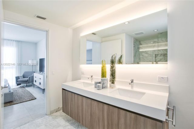 401 N Birch Road 514, Fort Lauderdale, FL 33304