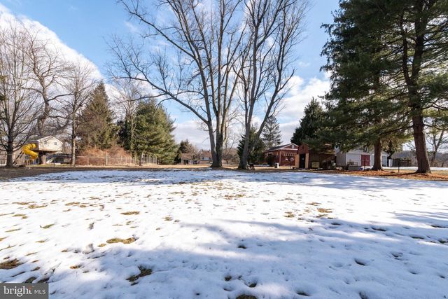 106 S SHADY RETREAT RD, Doylestown, PA 18901