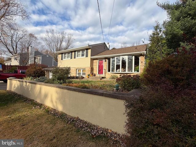 106 S SHADY RETREAT RD, Doylestown, PA 18901