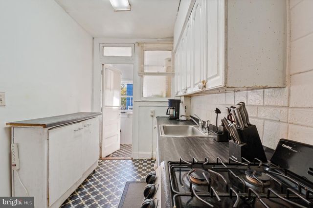 808 SOMERSET PL NW, Washington, DC 20011