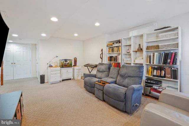808 SOMERSET PL NW, Washington, DC 20011