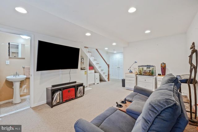 808 SOMERSET PL NW, Washington, DC 20011