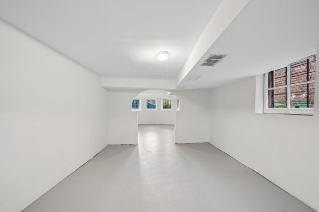 2244 W Argyle Street, Chicago, IL 60625