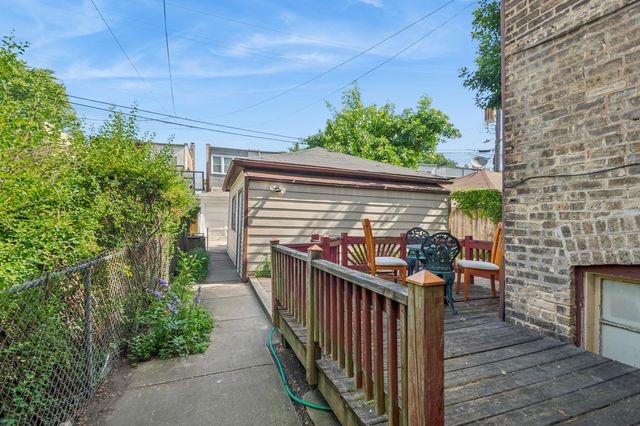 2244 W Argyle Street, Chicago, IL 60625