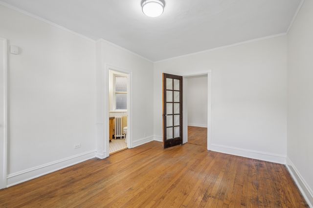 2244 W Argyle Street, Chicago, IL 60625