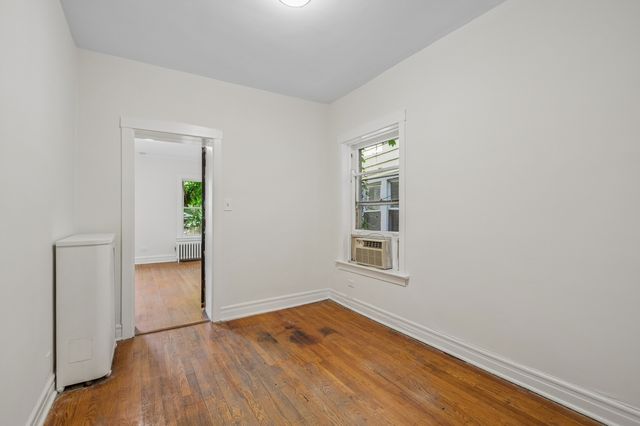 2244 W Argyle Street, Chicago, IL 60625