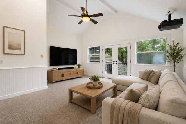33 Cottondale RD, The Hills, TX 78738