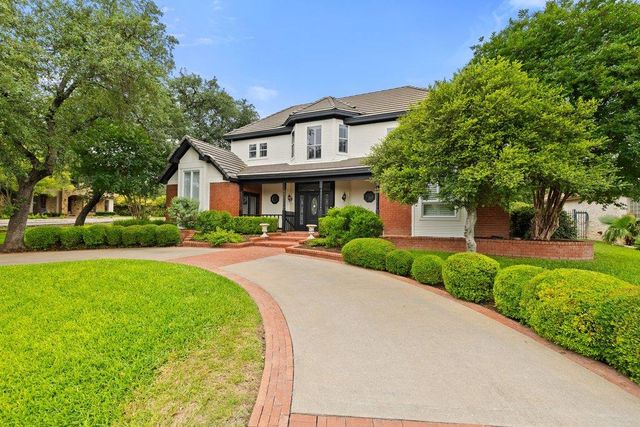 33 Cottondale RD, The Hills, TX 78738