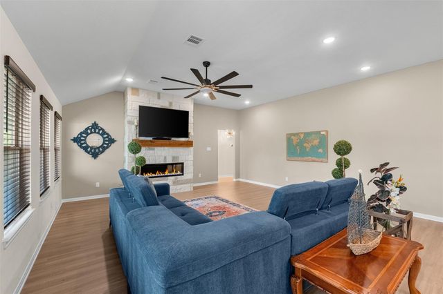 186 Ricky Road, Livingston, TX 77351