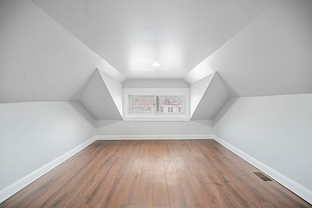 7715 S Oglesby Avenue, Chicago, IL 60649