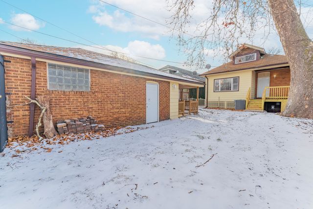 7715 S Oglesby Avenue, Chicago, IL 60649