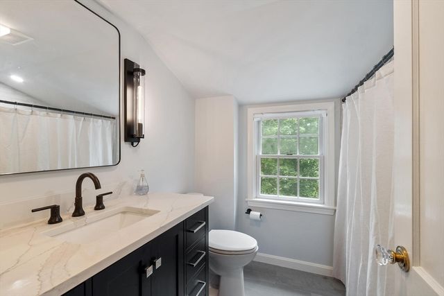 2 Doris Rd, Bedford, MA 01730