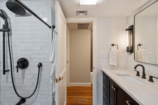 2 Doris Rd, Bedford, MA 01730