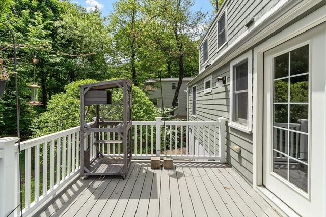 2 Doris Rd, Bedford, MA 01730