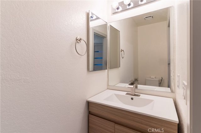 4255 Conestoga Drive, Lancaster, CA 93536