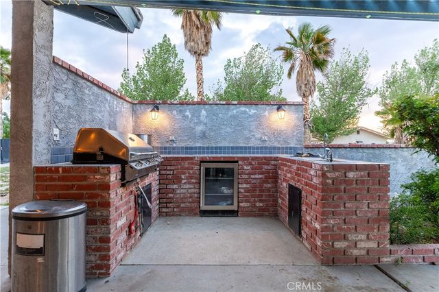 4255 Conestoga Drive, Lancaster, CA 93536