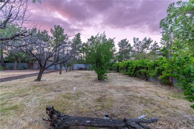 4255 Conestoga Drive, Lancaster, CA 93536