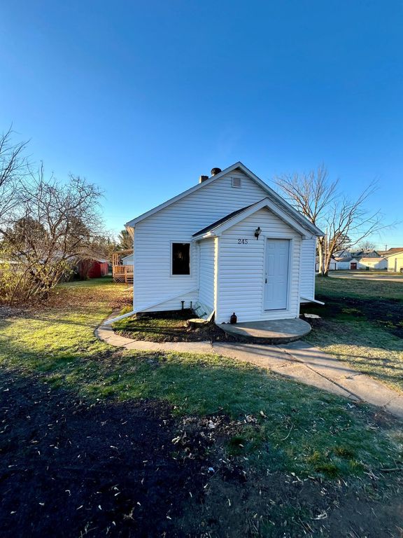 245 2nd Avenue, Calumet, MN 55716