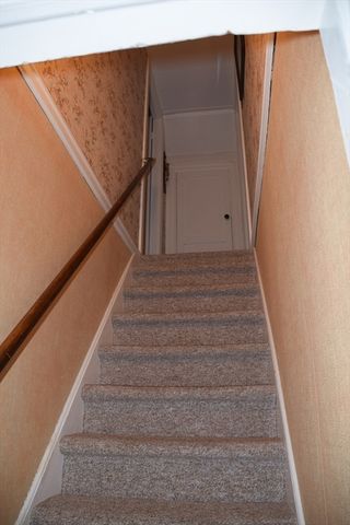 62 Balfour Drive, Springfield, MA 01118