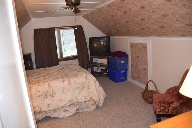62 Balfour Drive, Springfield, MA 01118