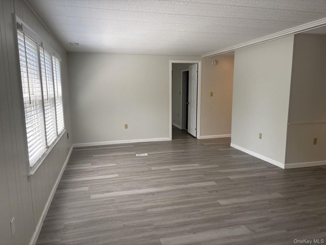 101 West Lane 20B Witt Lane, Riverhead, NY 11901