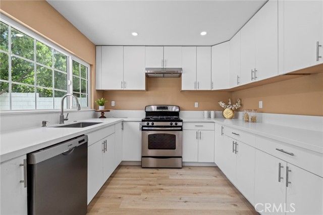 16511 Halsey, Granada Hills (los Angeles), CA 91344