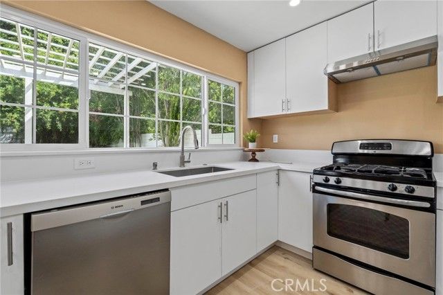 16511 Halsey, Granada Hills (los Angeles), CA 91344