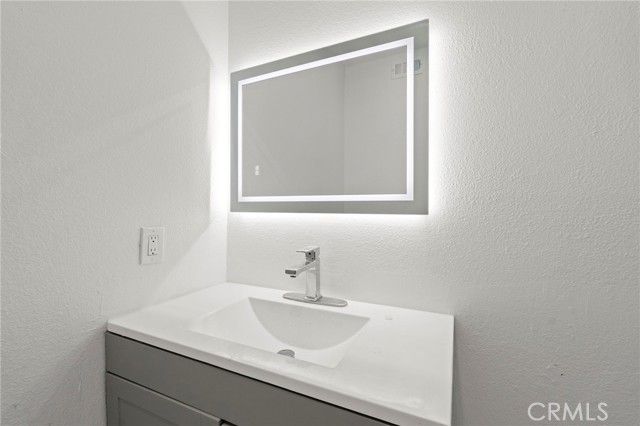 16511 Halsey, Granada Hills (los Angeles), CA 91344