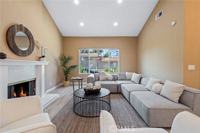 16511 Halsey, Granada Hills (los Angeles), CA 91344