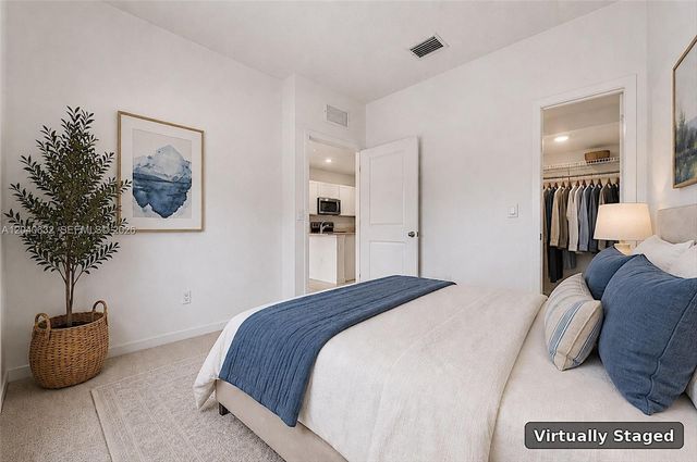 4825 Dillion St, Lake Worth, FL 33463