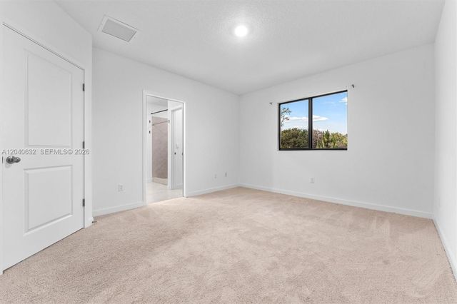 4825 Dillion St, Lake Worth, FL 33463
