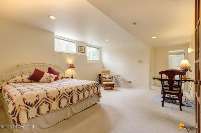 10100 Zermatt Circle, Anchorage, AK 99507