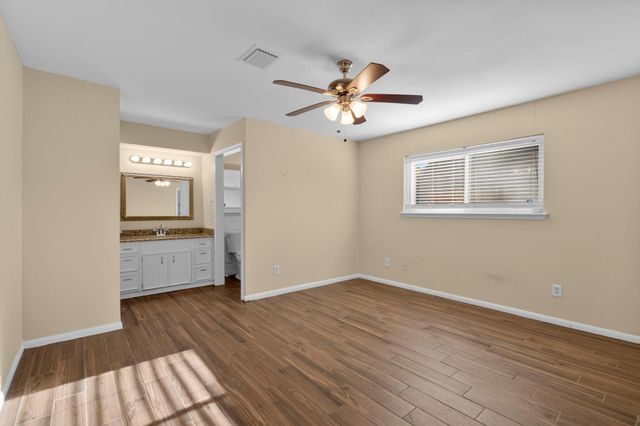 1807 Oaklawn Street, Sugar Land, TX 77498