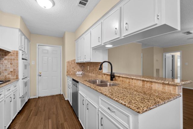 1807 Oaklawn Street, Sugar Land, TX 77498