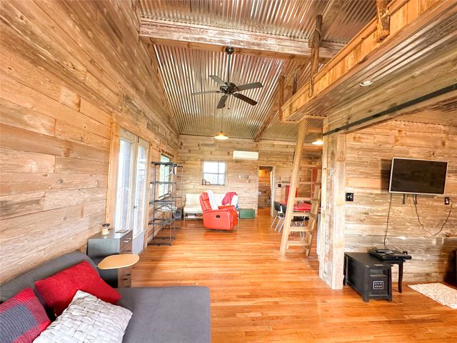 236 HCR 2215, Aquilla, TX 76622