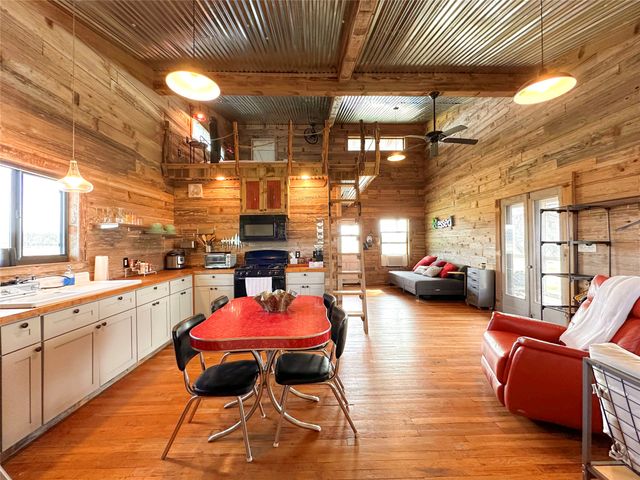 236 HCR 2215, Aquilla, TX 76622