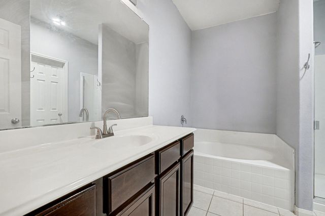 38106 N Sweetwater Cir, Magnolia, TX 77355