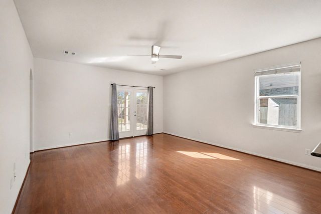 38106 N Sweetwater Cir, Magnolia, TX 77355