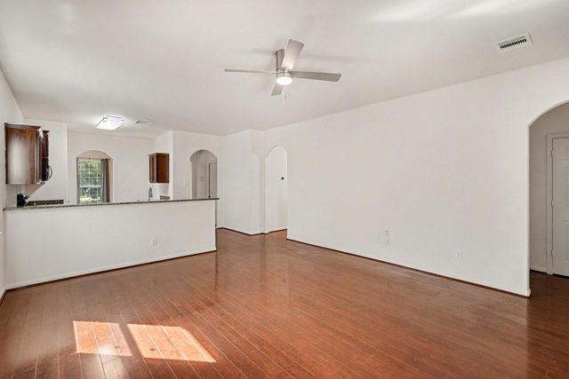 38106 N Sweetwater Cir, Magnolia, TX 77355