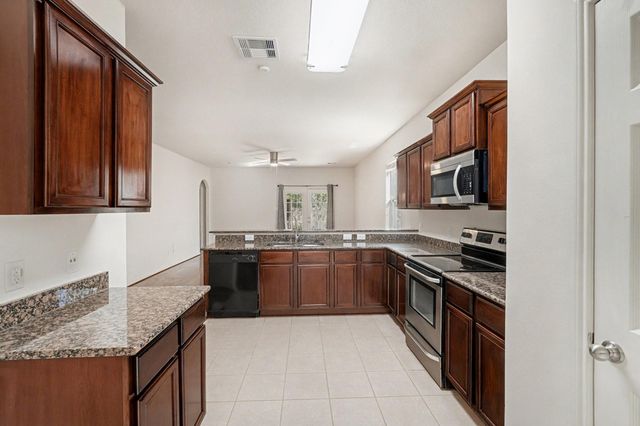 38106 N Sweetwater Cir, Magnolia, TX 77355