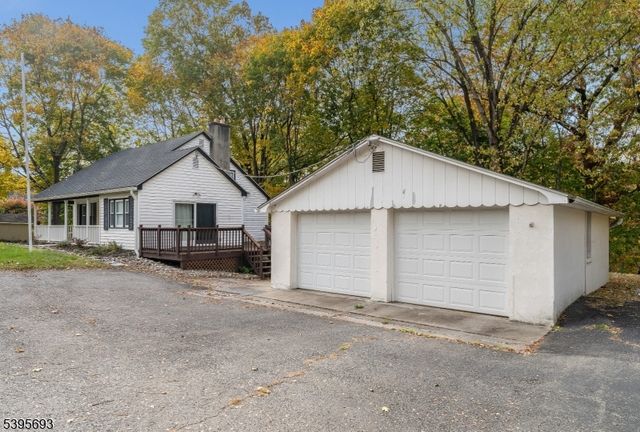 324 Tunnel Rd, Bethlehem Twp., NJ 08802