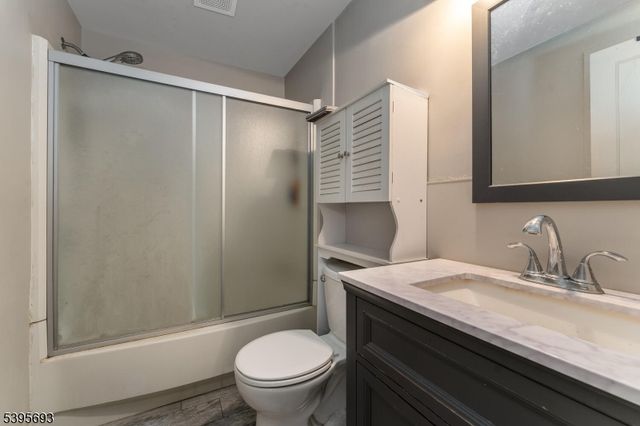 324 Tunnel Rd, Bethlehem Twp., NJ 08802