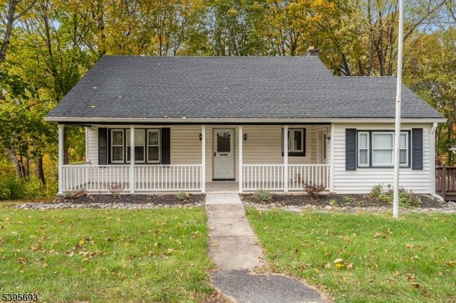 324 Tunnel Rd, Bethlehem Twp., NJ 08802